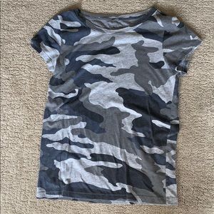 ⭐️CLEAROUT⭐️ J.Crew Camp Collection Tee